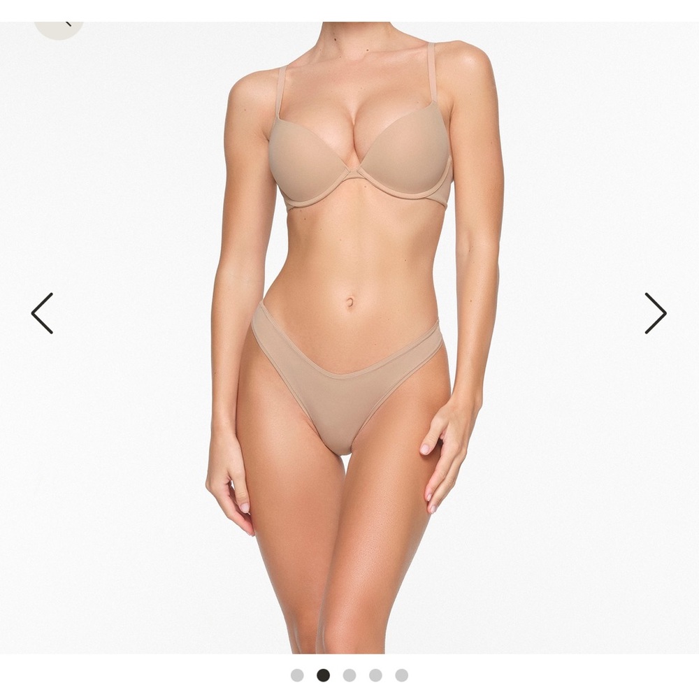 Skims fits everybody super push up bra
